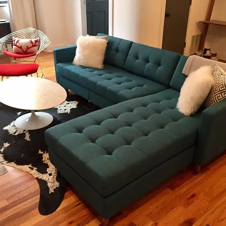 Walk To Lincoln Park, North Avenue Beach, And Second City! Lovely Old Town Charm! Condo